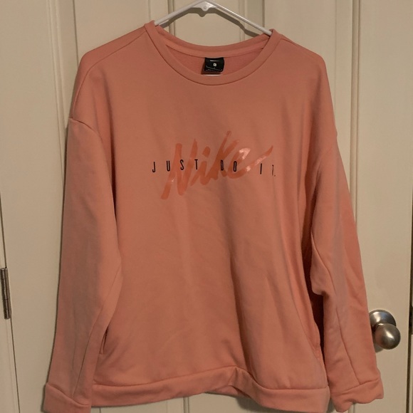 Nike Sweaters - Nike Crew Neck Sweatshirt